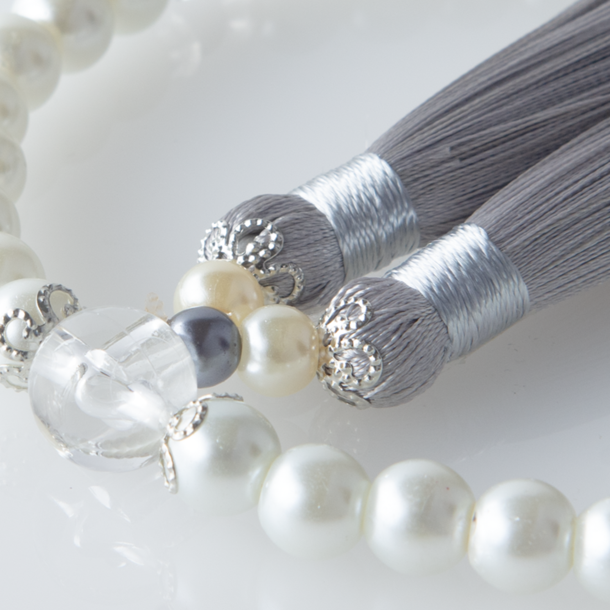 華すずか ホワイト貝パール 薄墨色（うすずみいろ）