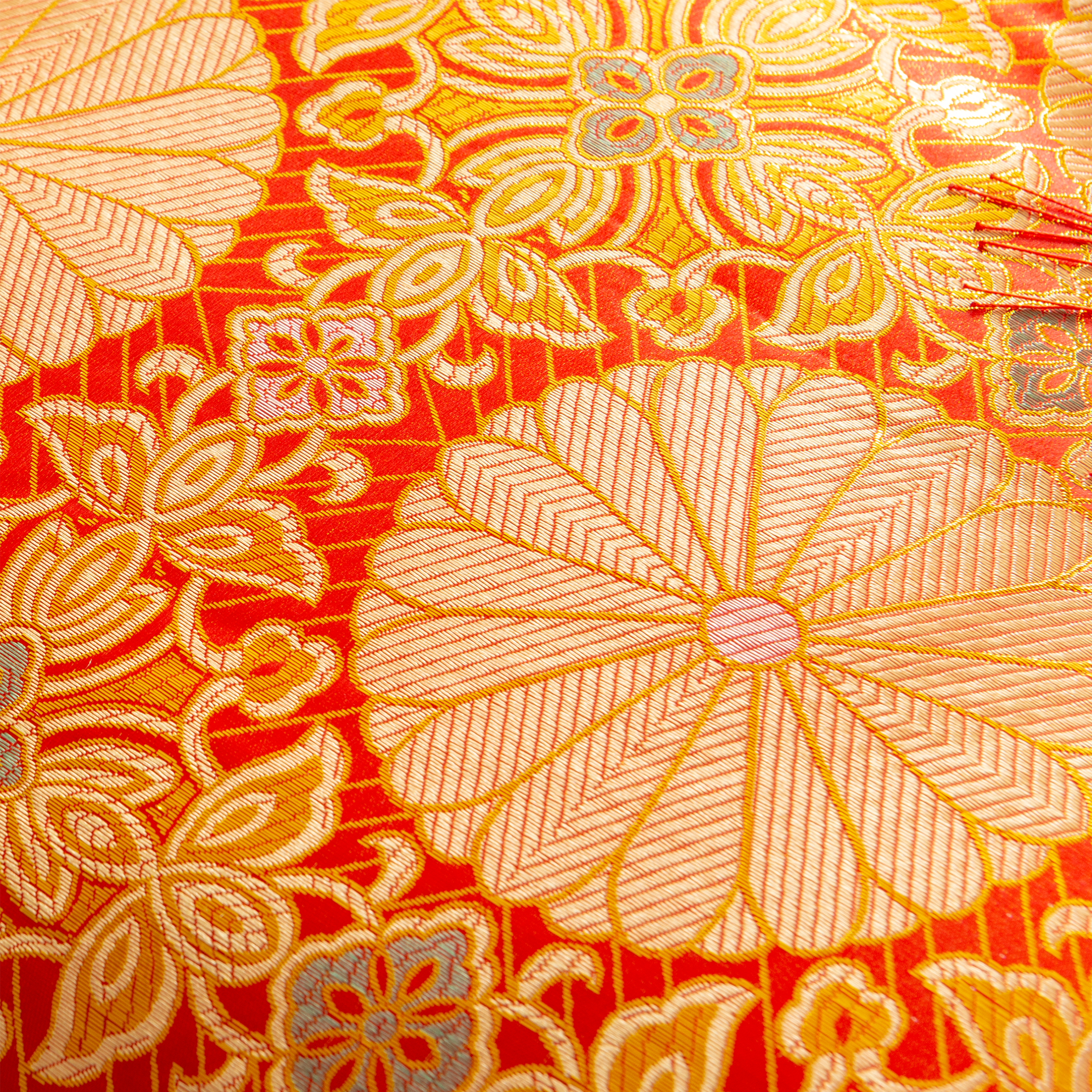 お仏壇 手と手 織り込み座布団 赤