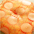 お仏壇 手と手 織り込み座布団 赤